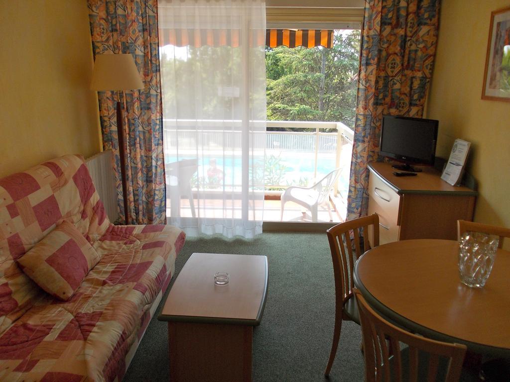 Les Genevriers Cannes Quarto foto